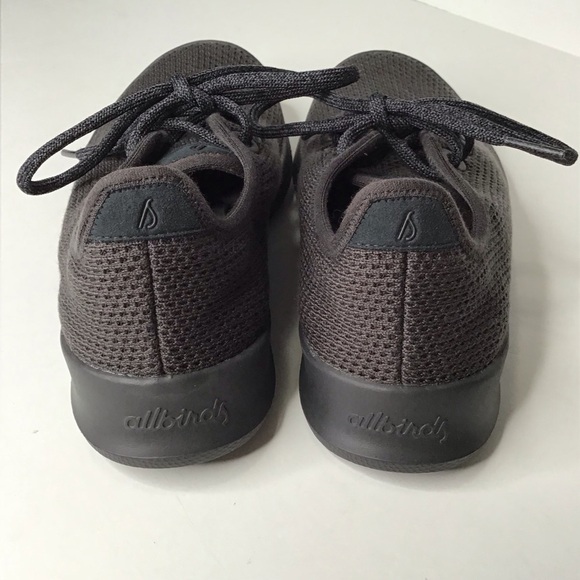 Allbirds Tree Runner in Charcoal Size 6. - Picture 4 of 10